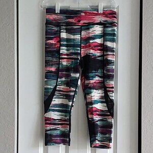 Challenge Multi-colored Crop Leggings Womens Size M